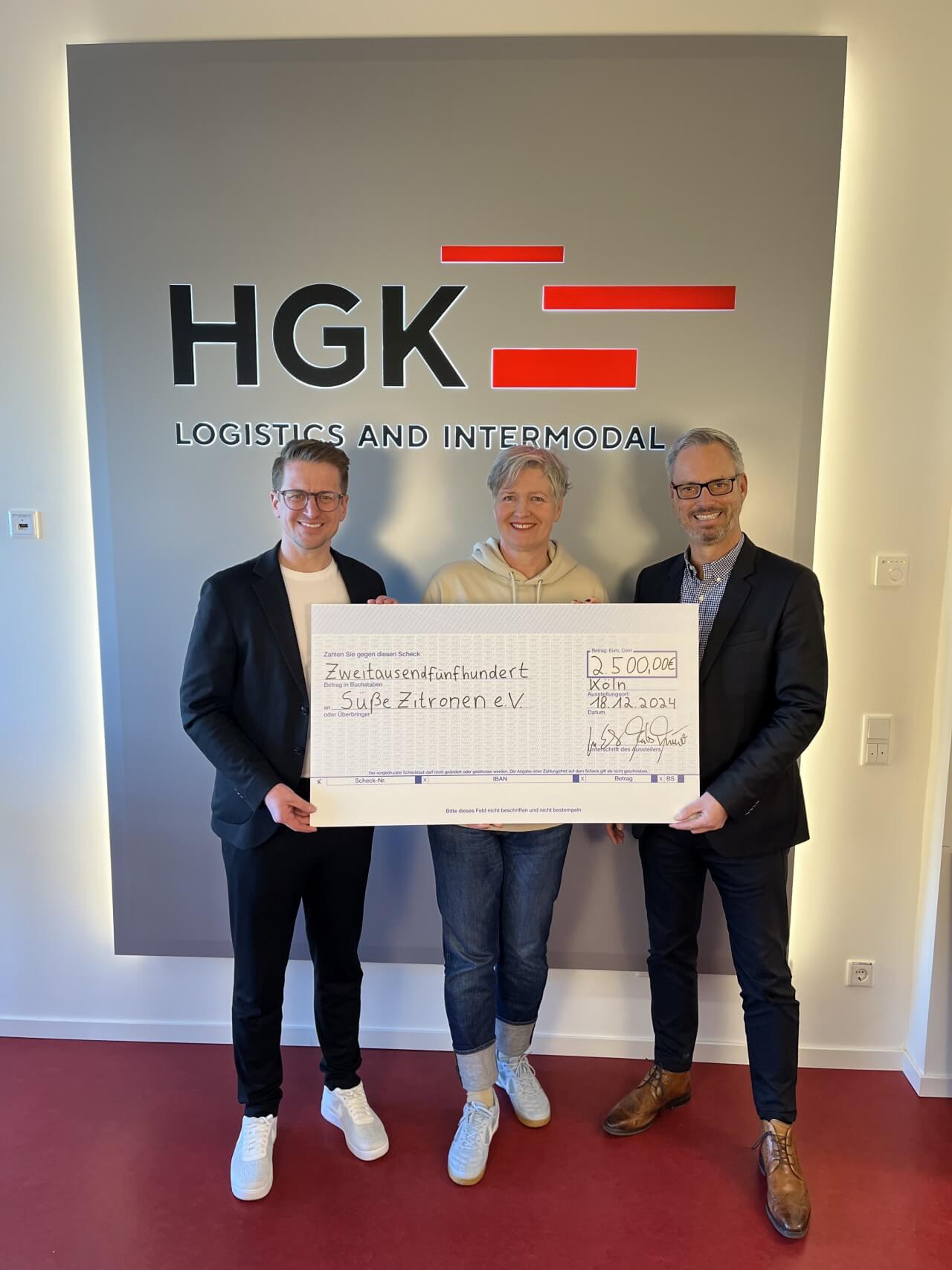 Übergabe Spendenschecks HGK